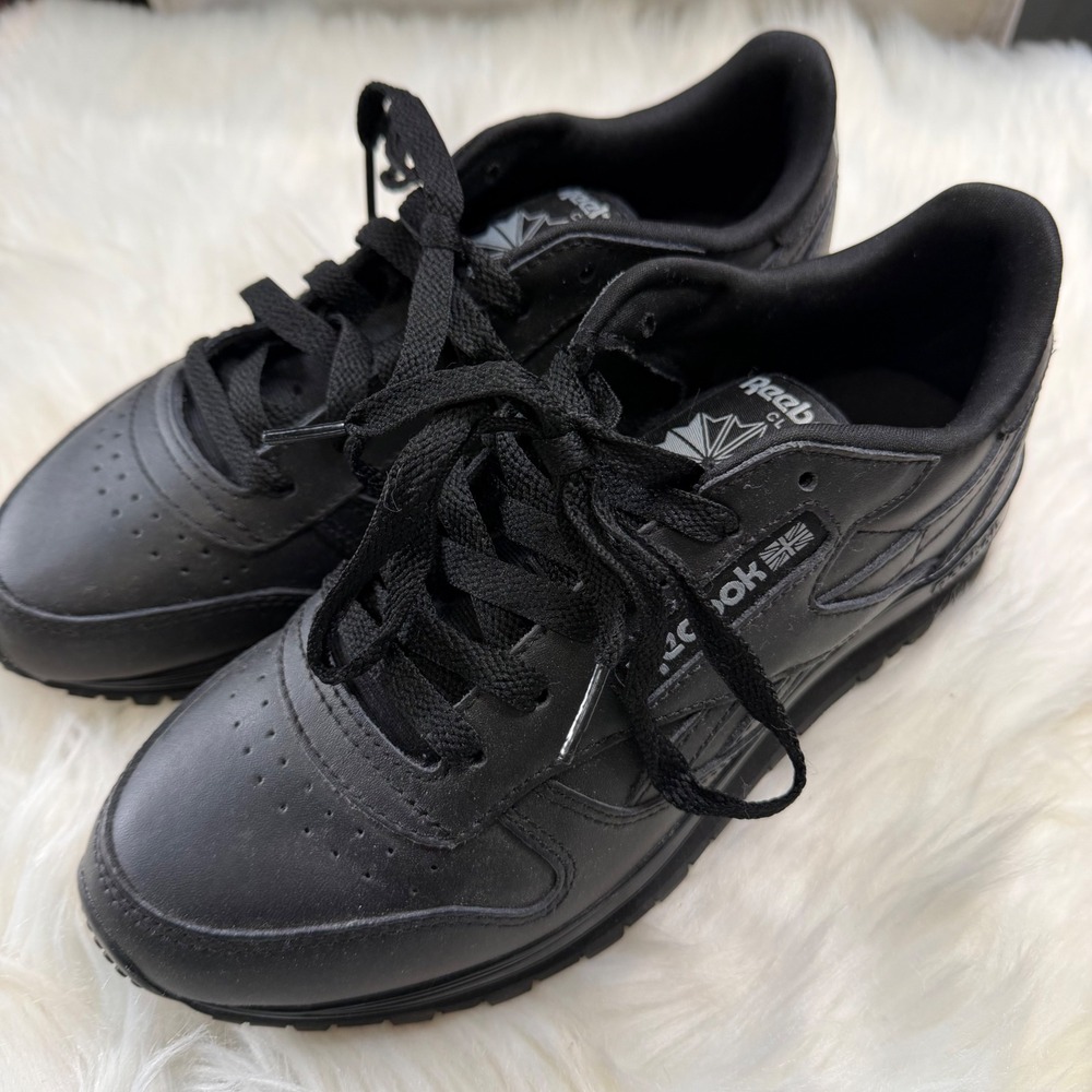 Reebok Black Classic Leather Sneakers Women's Size 6.5